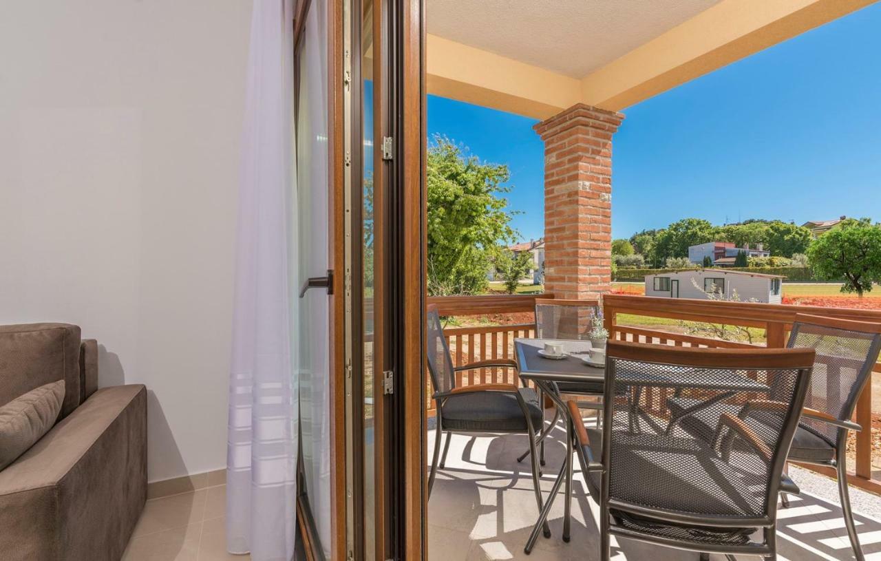 Apartments Hana In Funtana Exterior photo